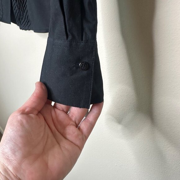 Go Silk Ruffle Collar Pintuck Button Up Blouse in Black Size MP - Picture 6 of 7